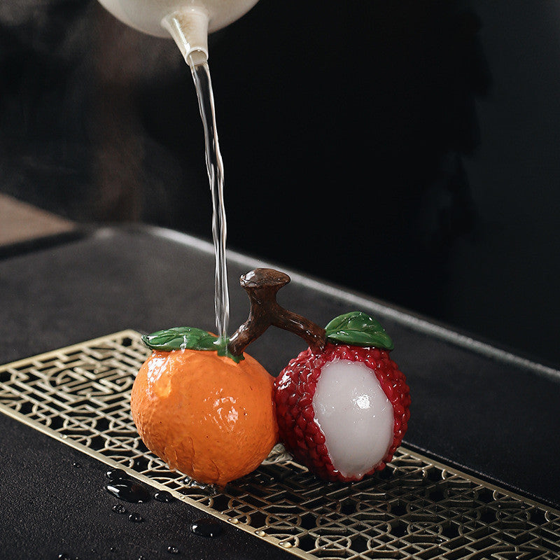 Watering the color-changing tea and playing tea.