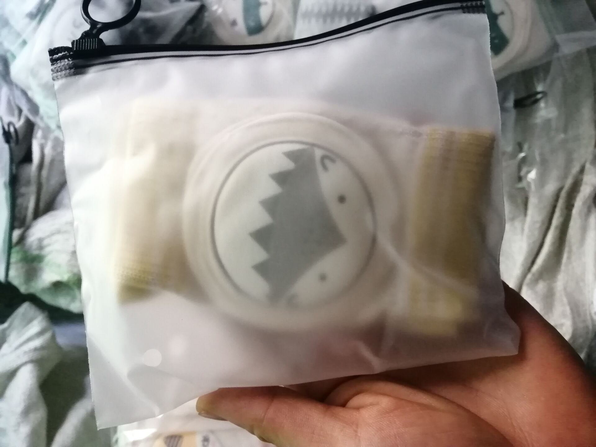 Baby crawling knee pads | baby care |
Applicable gender: neutral/male and female
Pattern: Cartoon
Style: Split finger gloves
Sp