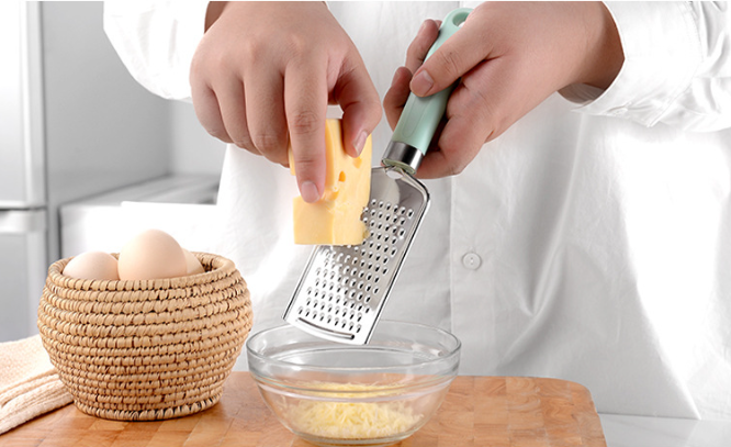 Creative Plastic Handle Stainless Steel Kitchen Utensils.