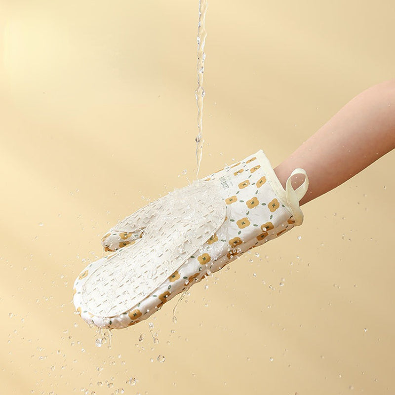 Anti-Scalding Microwave Cotton Non-Slip Insulation Gloves Oven Mitts Kitchen Heat Resistant Thickened Cotton Heat Insulation Microwave Oven Oven Anti Scalding Household Gloves Baking Tools | Insulation Gloves |
Oven Mitts: The outer layer of oven mitt is twill cloth and the inner layer is made of cotton. The