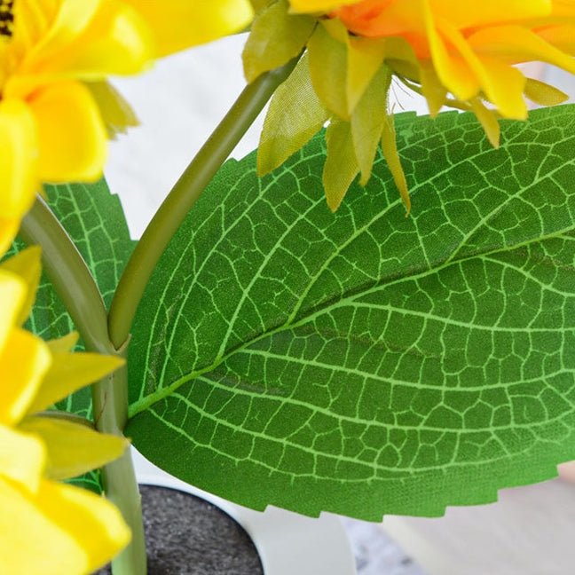 Rechargeable Sunflower Led Simulation Night Light Table Lamp Simulation Flowers Decorative Desk Lamp For Resturaunt Hotel Wedding Gift | light |
Overview:
Artificial Flower Lamp Design
Hypoallergenic. No Maintenance. Pet-Friendly Flowers.