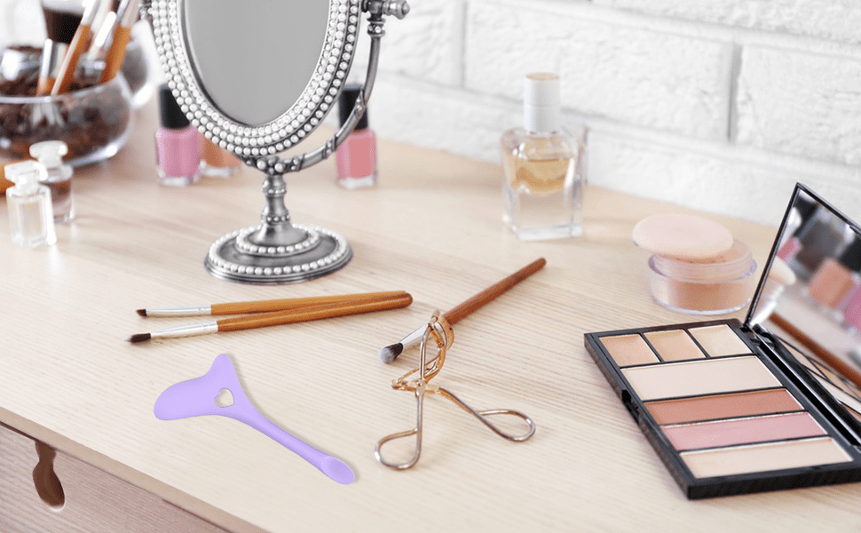 Professional Eyeliner Stencil, Wing Tip Mascara Aid, Lipstick Applicator, and Face Cream Helper UK