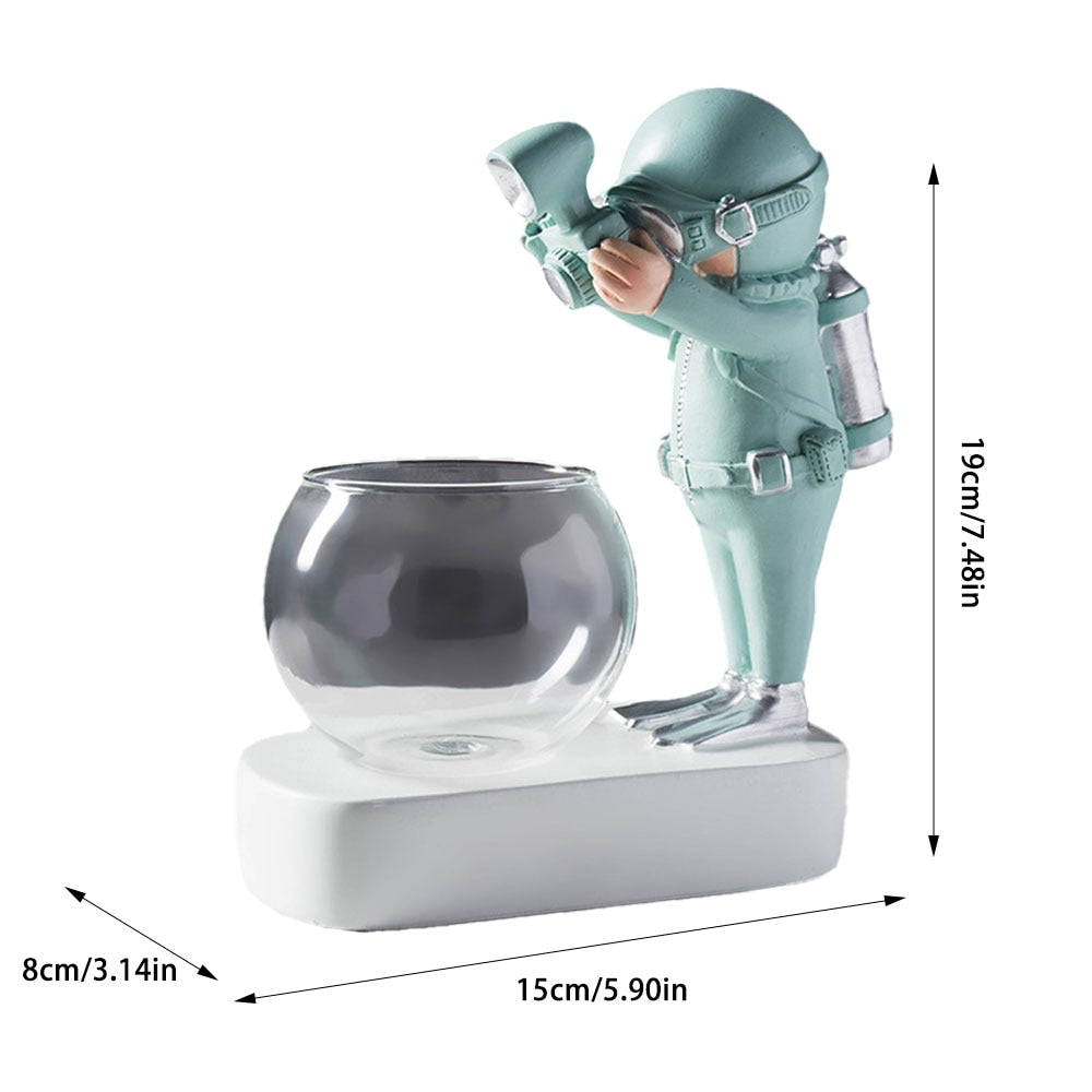 Nordic Astronaut Resin Decorative Flowerpot Ornaments Astronaut Flowerpot Astronaut Glass Vase Desk Vase Home Decor Accessories.