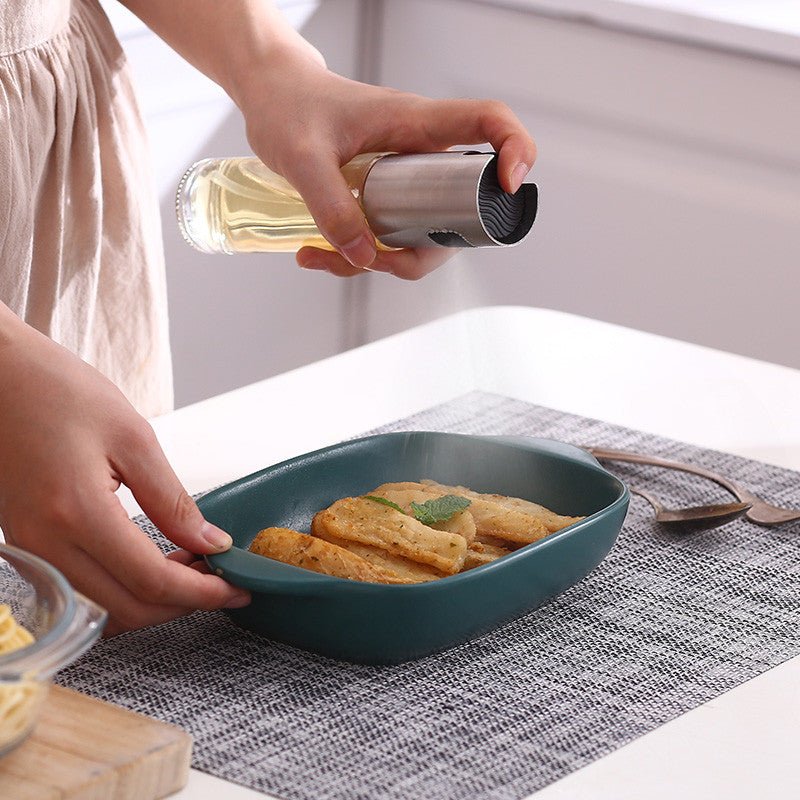 Kitchen Condiment Bottle | Looking for an oil bottle that can make your cooking easier and more fun? Kitchen Condiment Bottle i