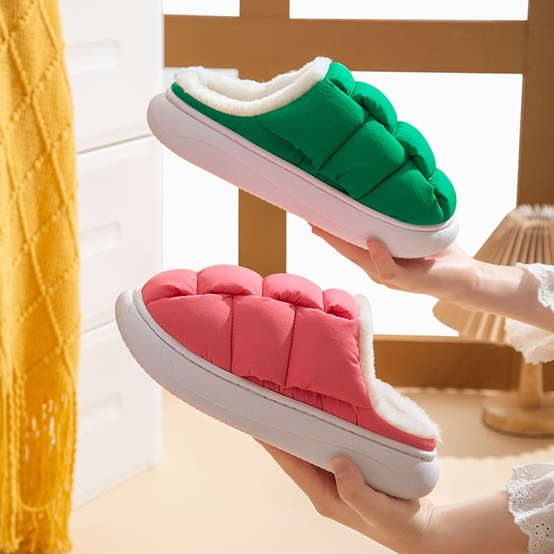 Luxury Plush Winter Home Slippers: Ultimate Warmth and Style | Introducing our Winter Warm Home Slippers, the ultimate solution to keep your feet luxuriously warm