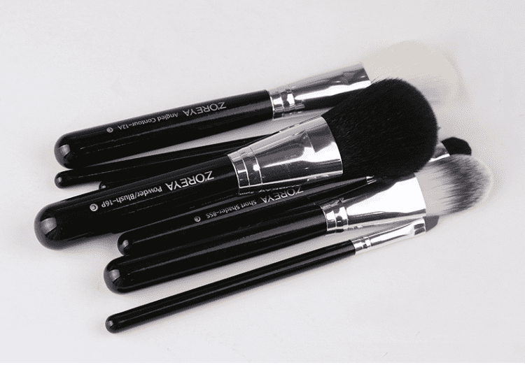 Makeup brush set.