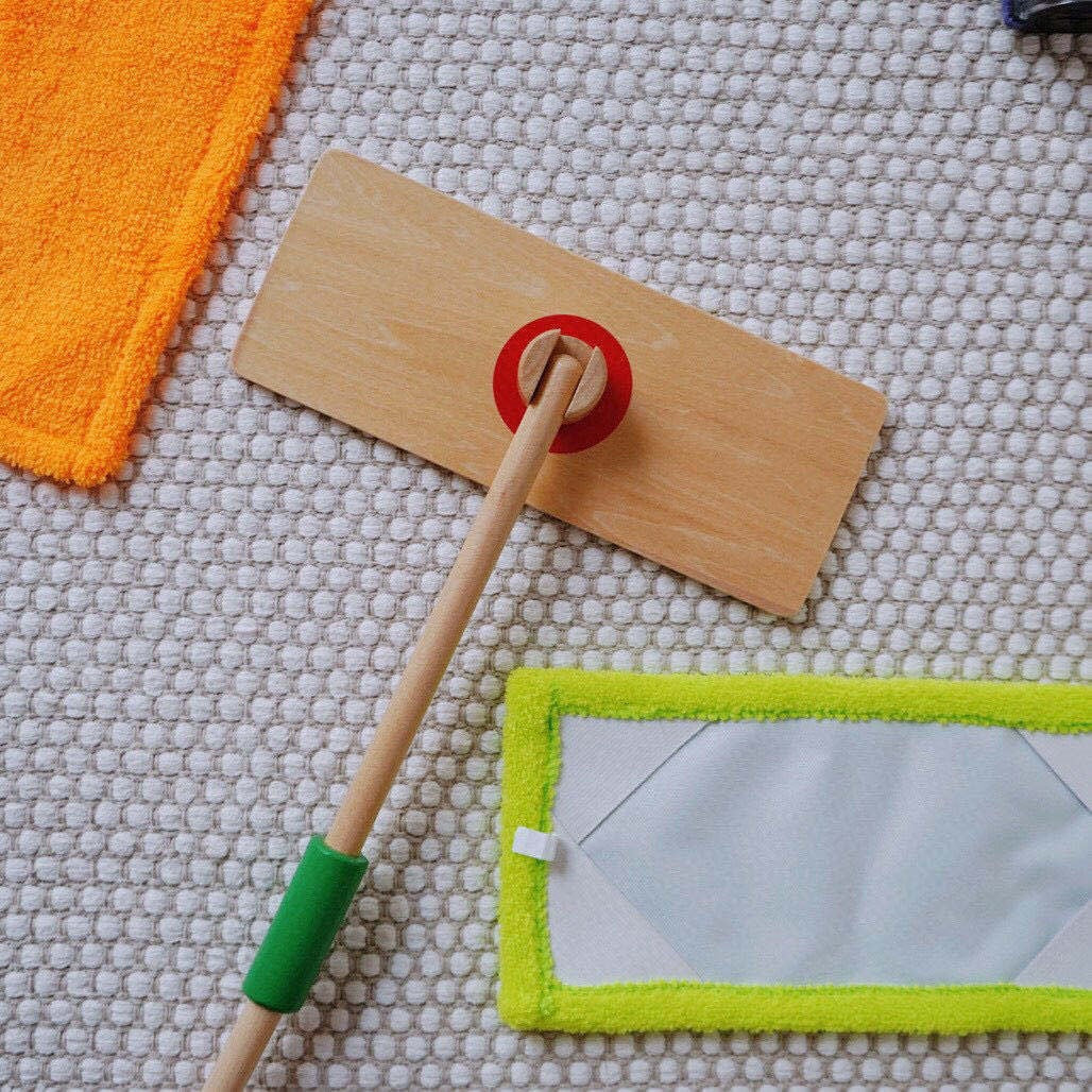 Play house toy cleaning Korea cleaning mop.