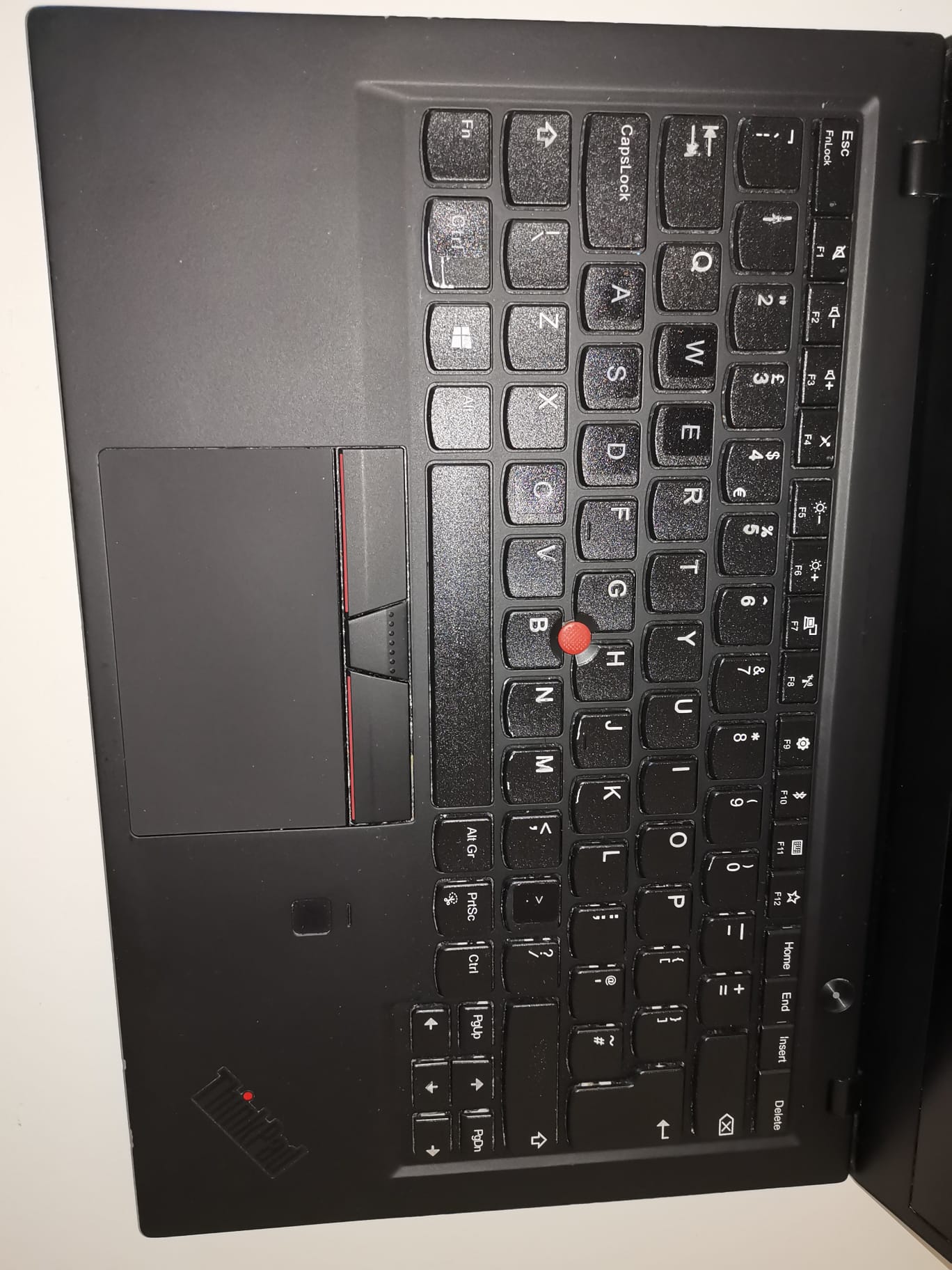 Lenovo ThinkPad X1 Carbon Gen 6 – i5-8350U | 8GB RAM | 512GB SSD | 14” FHD | USB-C | Excellent Condition