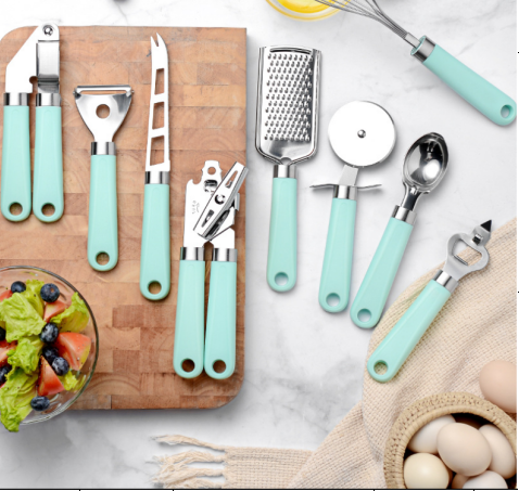 Creative Plastic Handle Stainless Steel Kitchen Utensils.